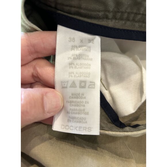 Dockers Men's Classic Fit Khaki Chino Pants Size 38W 32L Tan - Picture 4 of 11